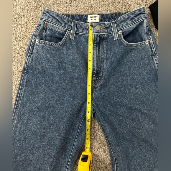 Aritzia Sunday Best - Zola Mom Denim Jean - Size 2 - Picture 9 of 12